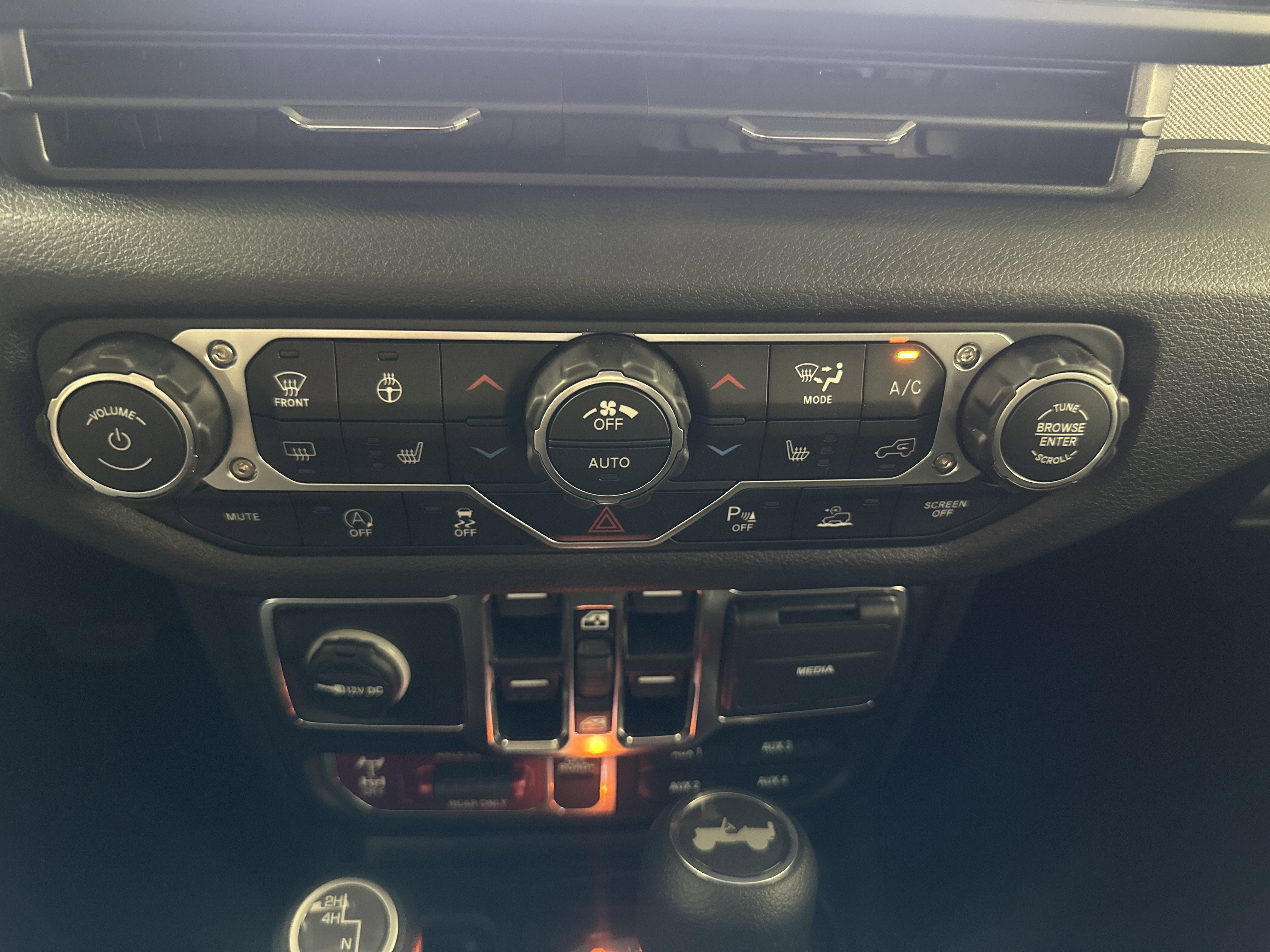 2026 Jeep Wrangler 4-Door Willys - Photo 19