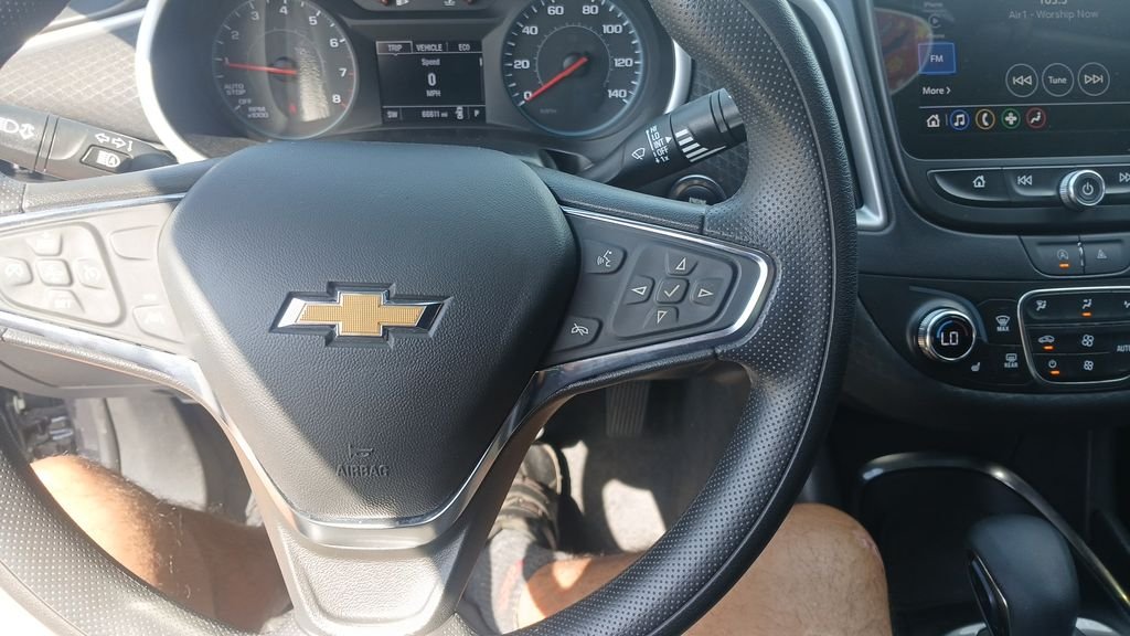 Used 2023 Gray Chevrolet LT image 9