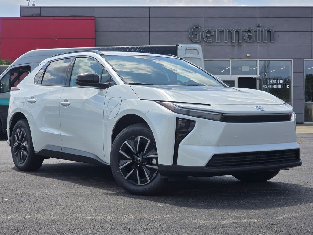 New 2026 Wind Chill Pearl <sup>1</sup> Toyota  XLE image 2