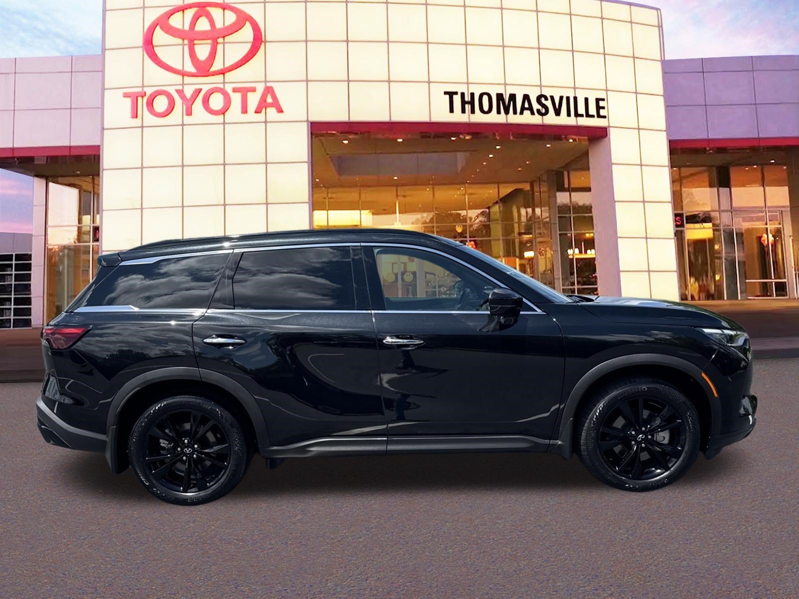 Used 2025 Mineral Black INFINITI LUXE image 4