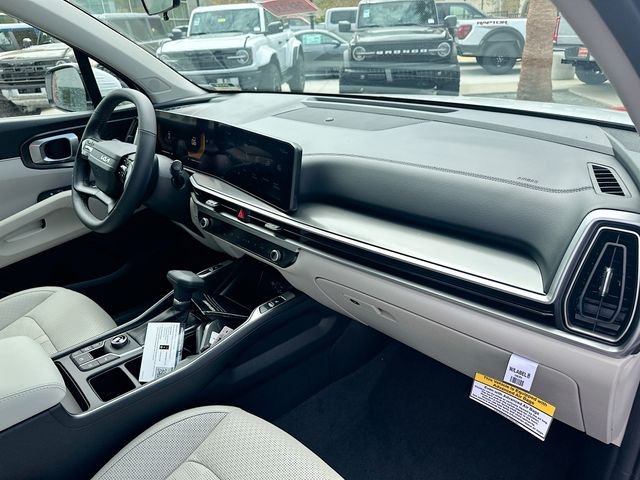 New 2026 Glacial White Pearl Kia S image 32