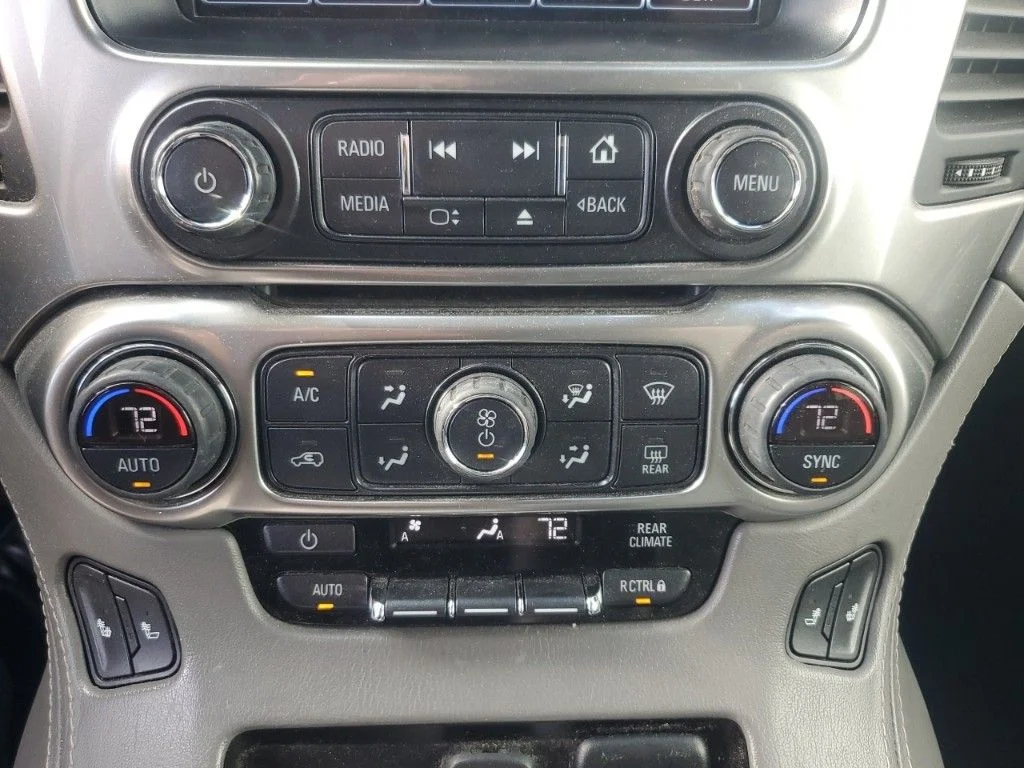 Used 2019 White Chevrolet LT image 18