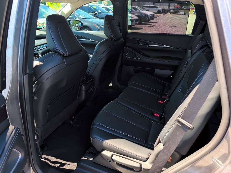 Used 2023 Graphite Shadow INFINITI SENSORY image 9