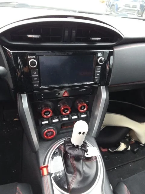 Used 2019 White Subaru Limited image 8