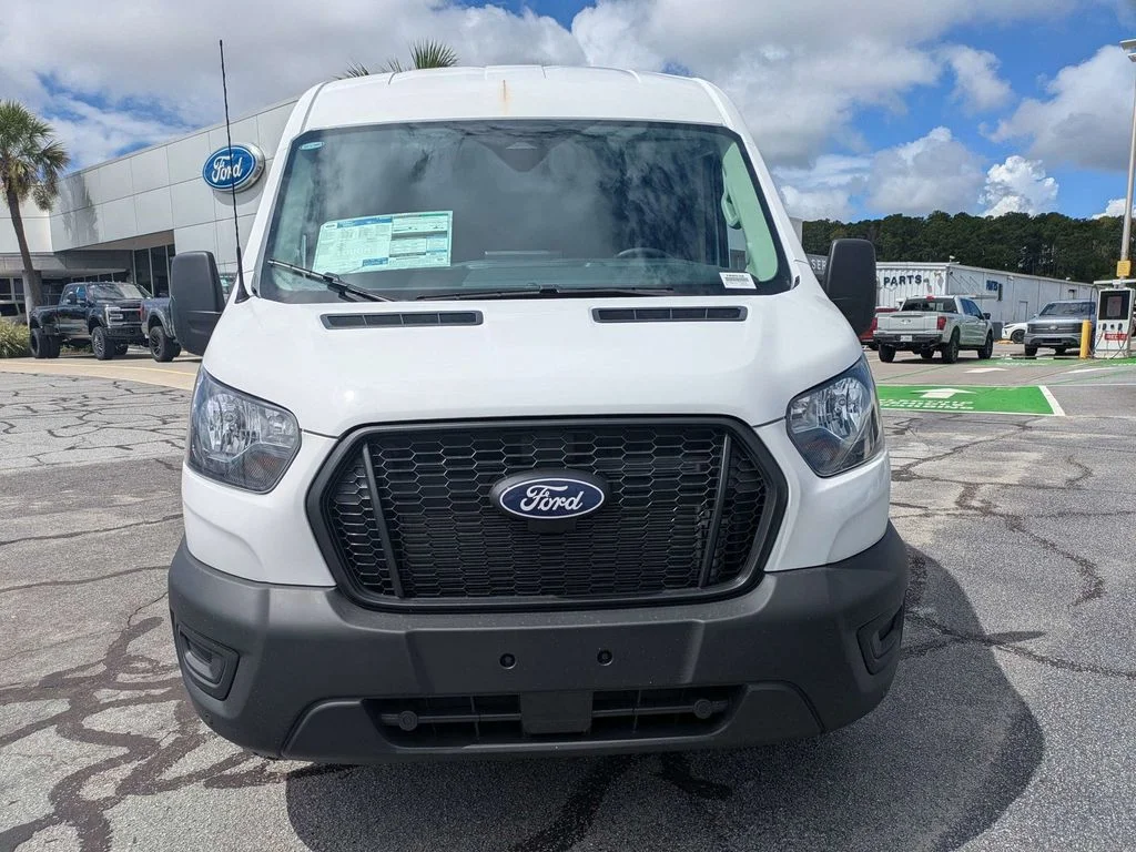 New 2026 Oxford White Ford Base image 9