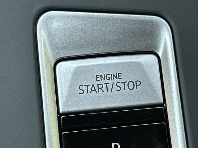 New 2026 Opal White Pearl Volkswagen 2.0T SE image 29