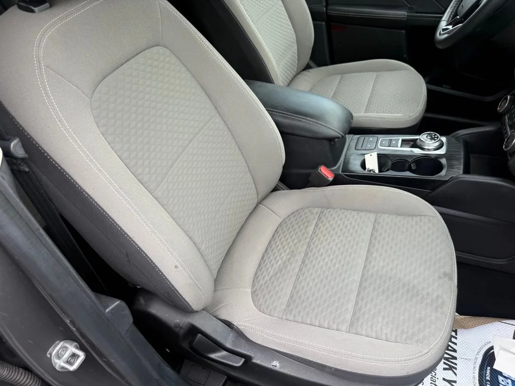 Used 2022 Gray Ford SE image 52