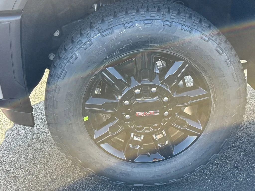 2026 GMC Sierra 2500HD AT4 - Photo 12