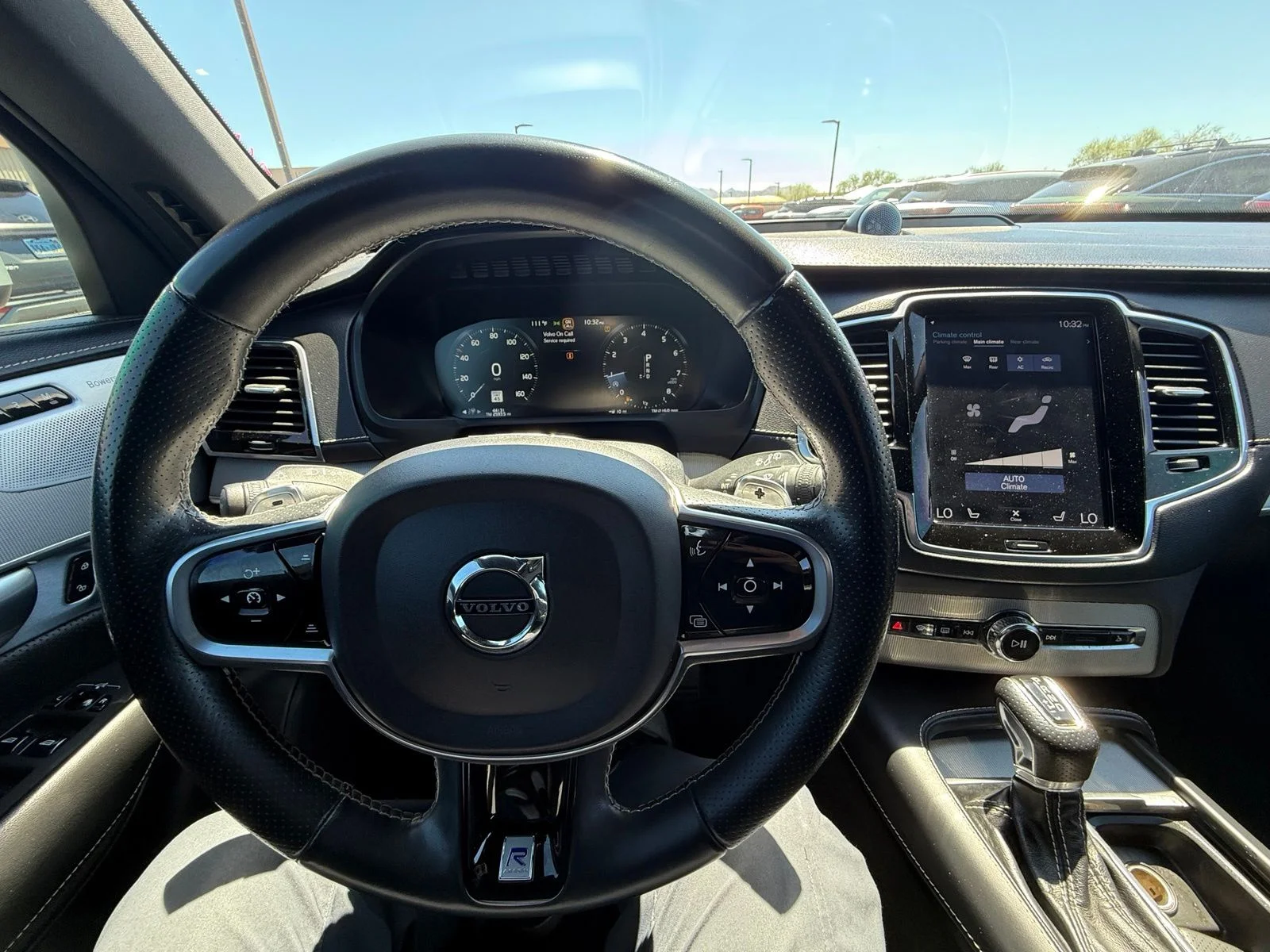 Used 2019 Onyx Black Volvo T6 R-Design image 22