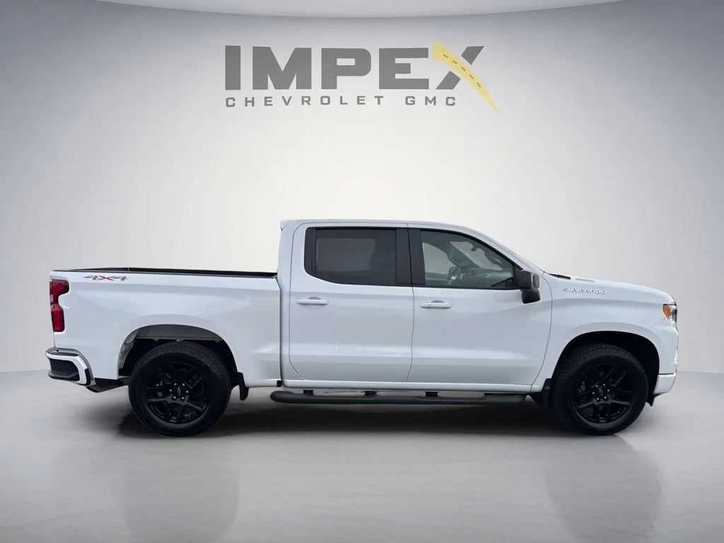 Used 2026 Summit White Chevrolet RST image 6