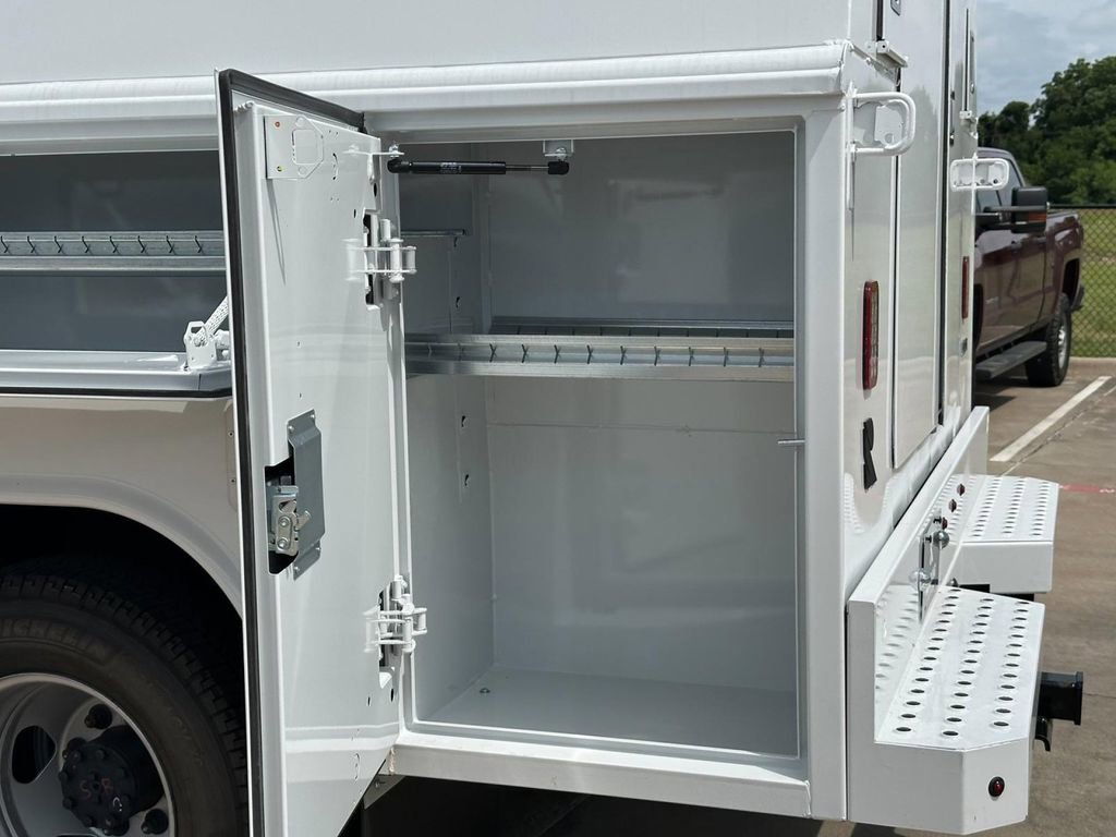 New 2024 Summit White Chevrolet Work Truck image 12