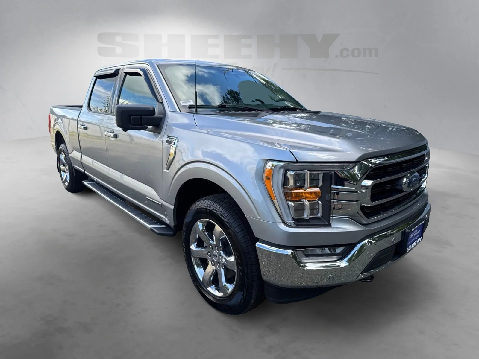 Certified Used 2023 Iconic Silver Metallic Ford XLT image 3