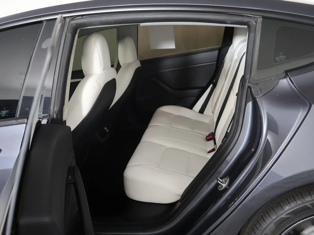 Used 2022 Silver Tesla Long Range image 33