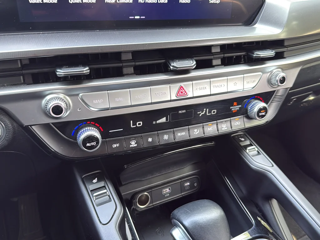 Certified Used 2025 Green Kia S image 20
