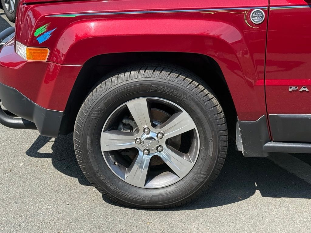 Used 2016 Red Jeep High Altitude image 11