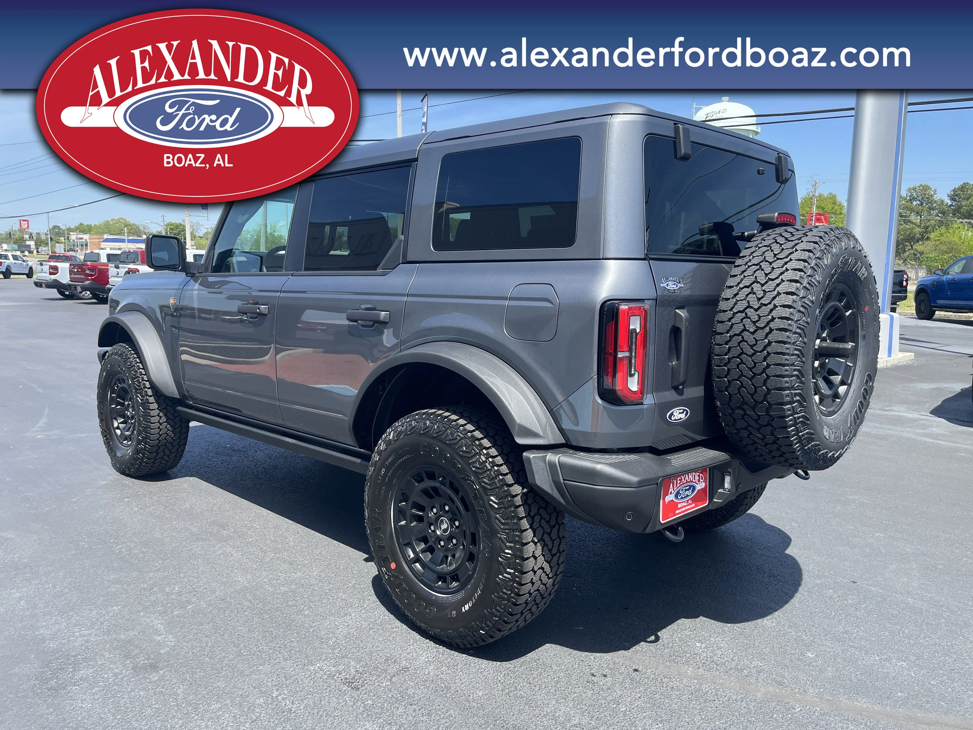 New 2026 Carbonized Gray Metallic Ford Badlands® image 2