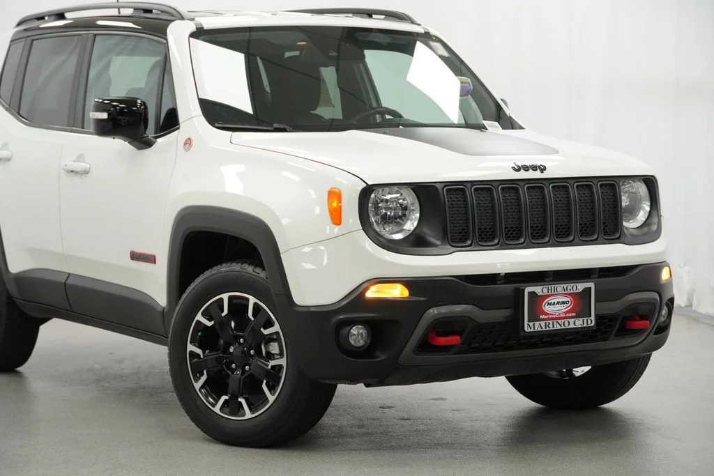 Used 2023 White Jeep Trailhawk image 3