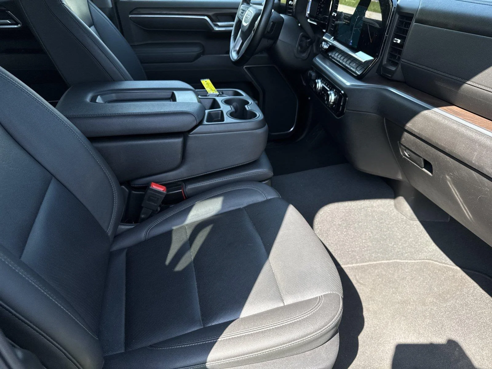 Used 2025 Sterling Metallic GMC SLT image 30
