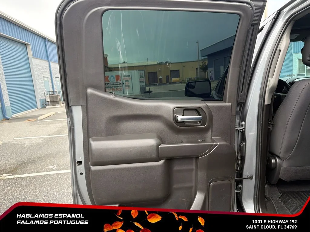 Used 2020 SATIN STEEL METALLIC Chevrolet Custom image 17