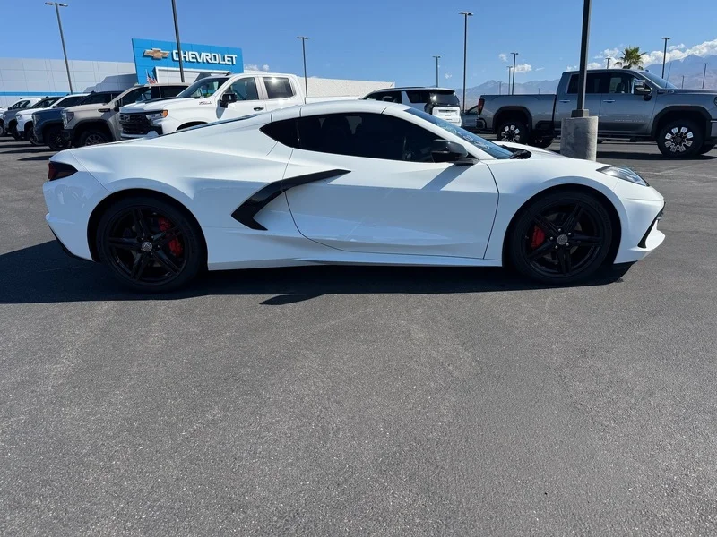 Used 2023 ARCTIC WHITE Chevrolet 1LT image 2