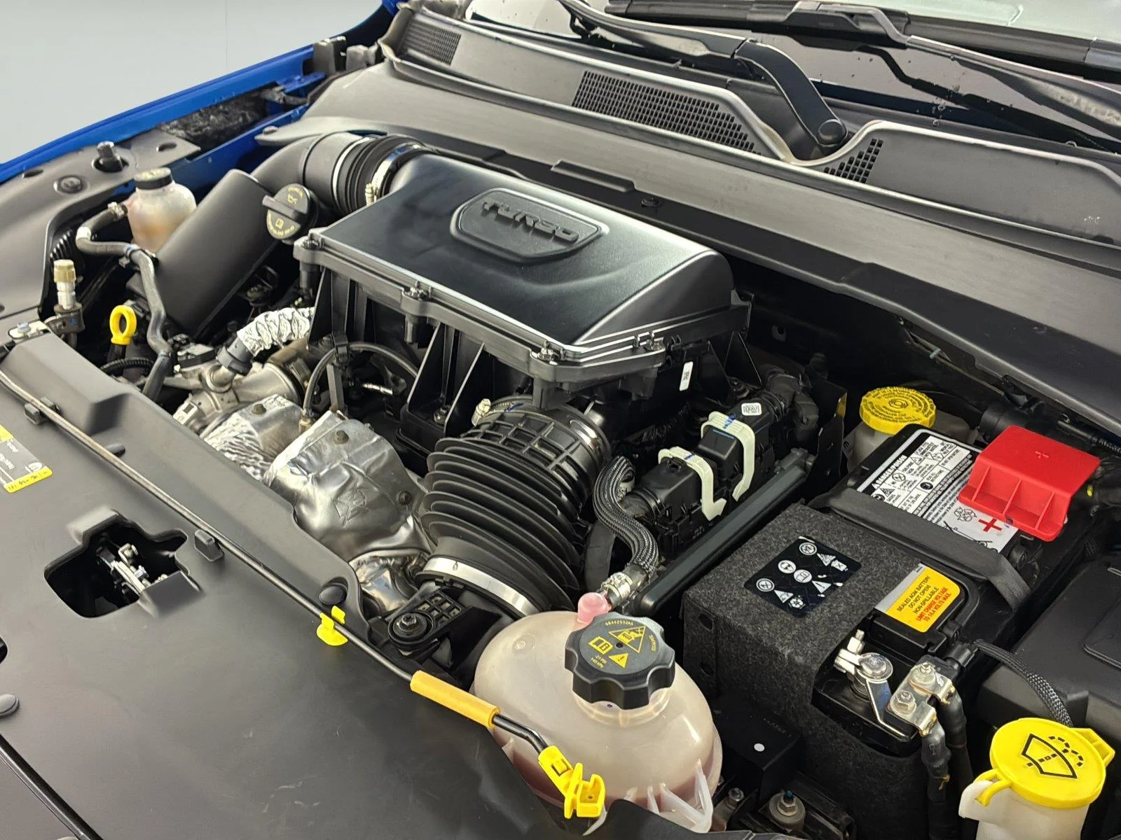 Used 2024 Hydro Blue Pearlcoat Jeep Limited image 12
