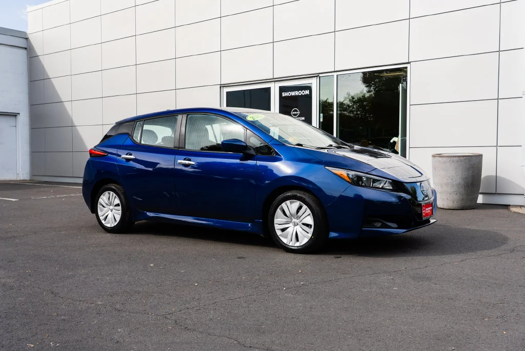 Used 2025 Blue Nissan S image 29