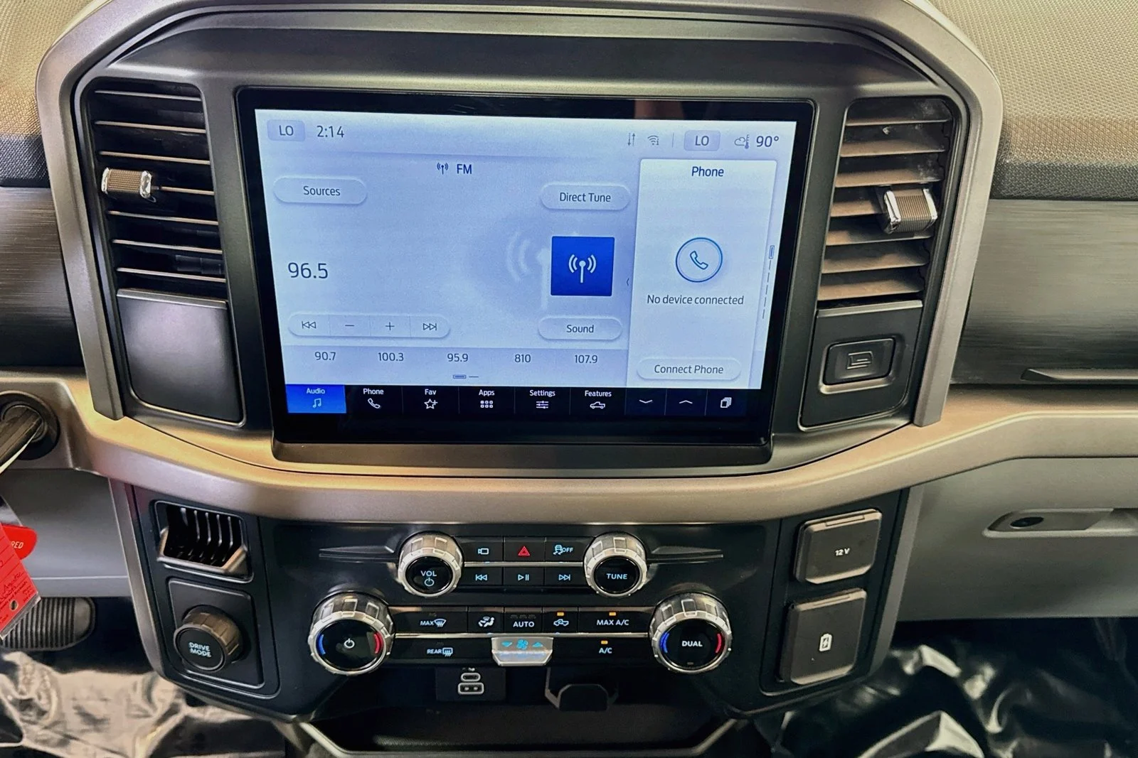Used 2025 Agate Black Metallic Ford XLT image 15