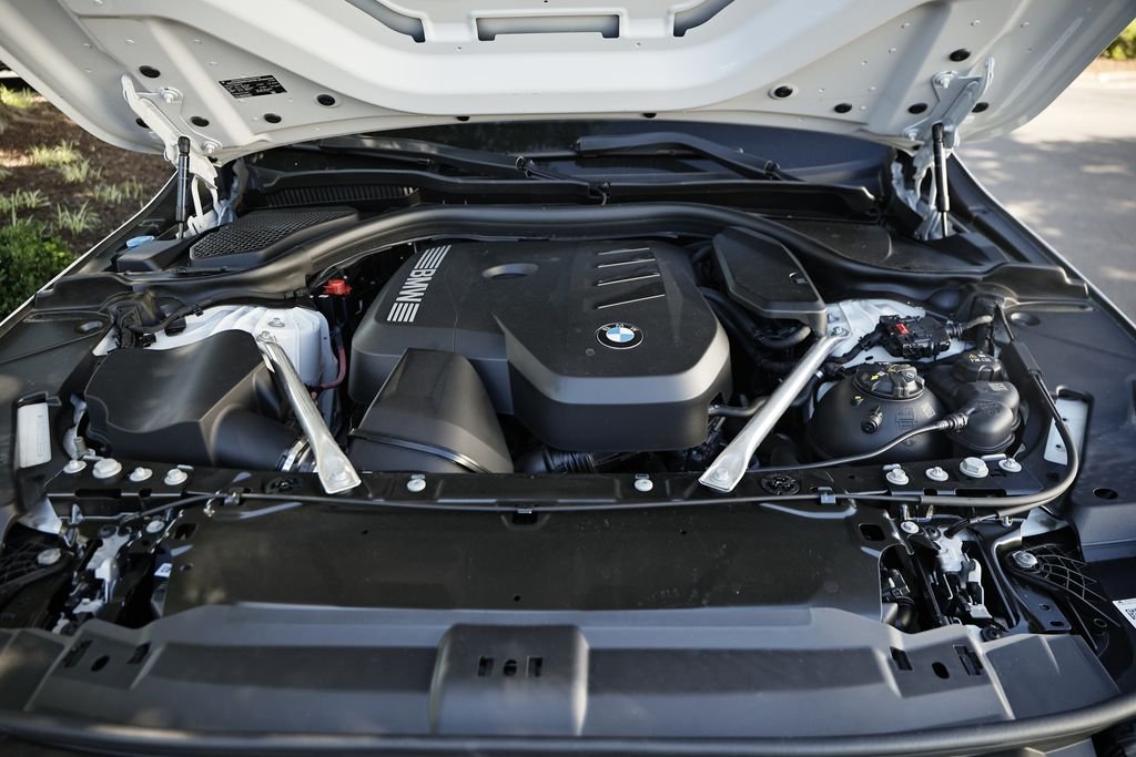 2025 BMW 5 Series 530i - Photo 31