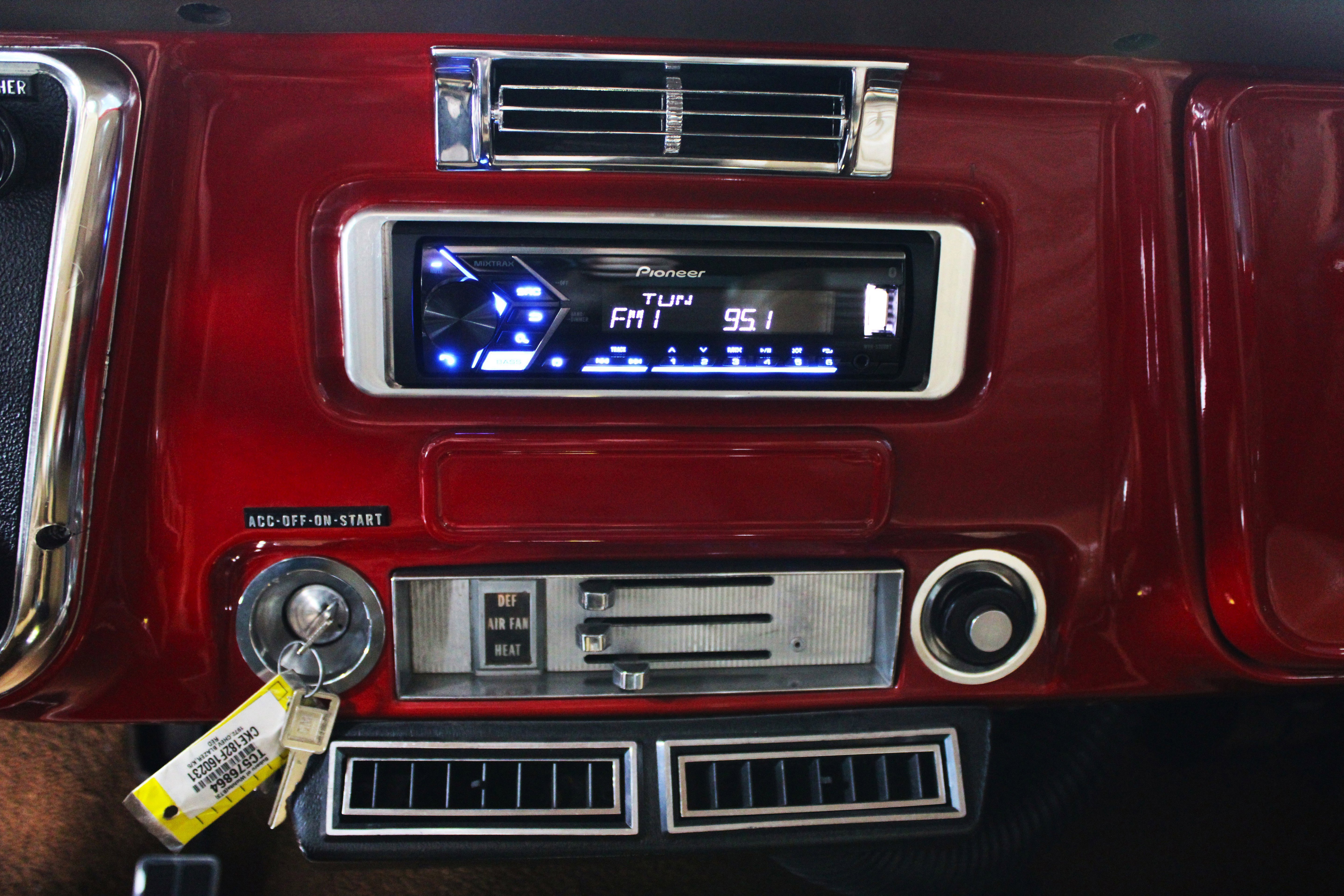 Used 1972 Red CHEVROLET K5 image 9