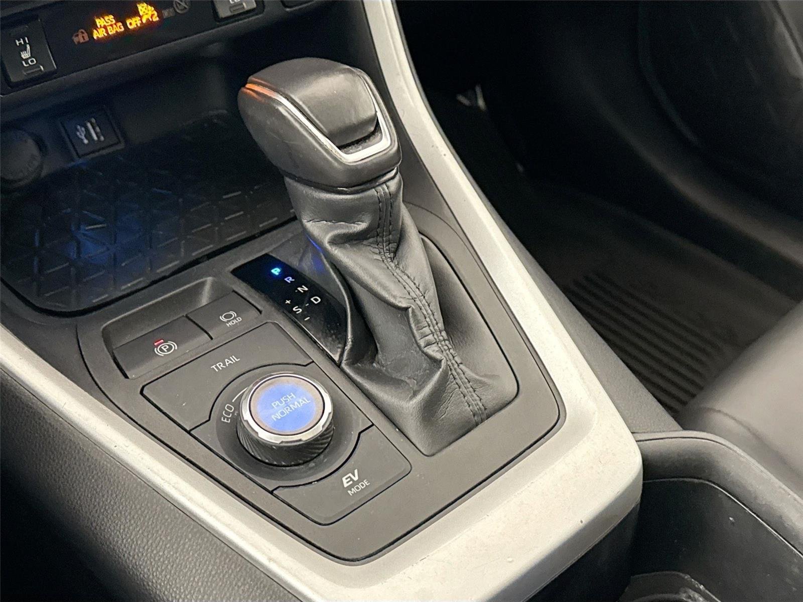 Used 2024 Magnetic Gray Metallic/Midnight Black Metallic Toyota Hybrid XSE image 28