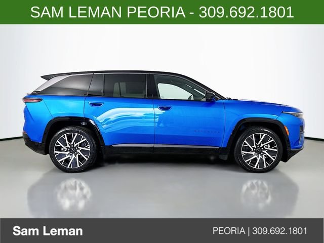 New 2025 Hydro Blue Pearl-Coat Exterior Paint Jeep Limited image 8