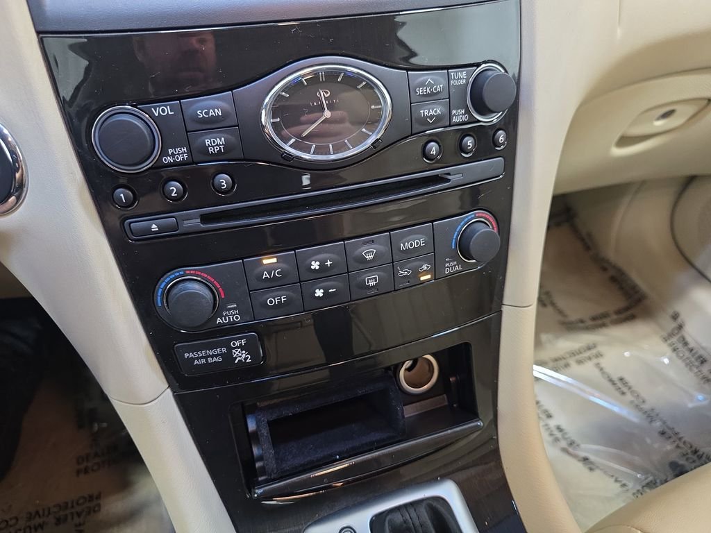 Used 2016 Majestic INFINITI Base image 24