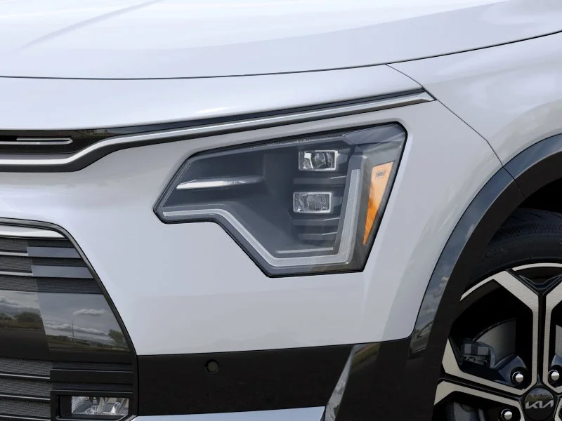 New 2026 Snow White Pearl Kia SX Touring image 10