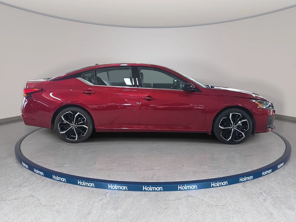 Used 2023 Scarlet Ember Tintcoat Nissan 2.5 SR image 6