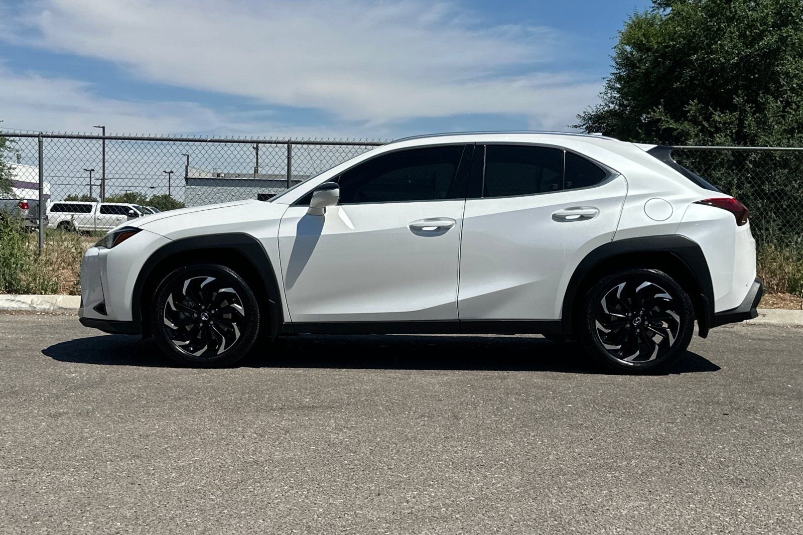 Used 2023 White Lexus 250h Base image 7