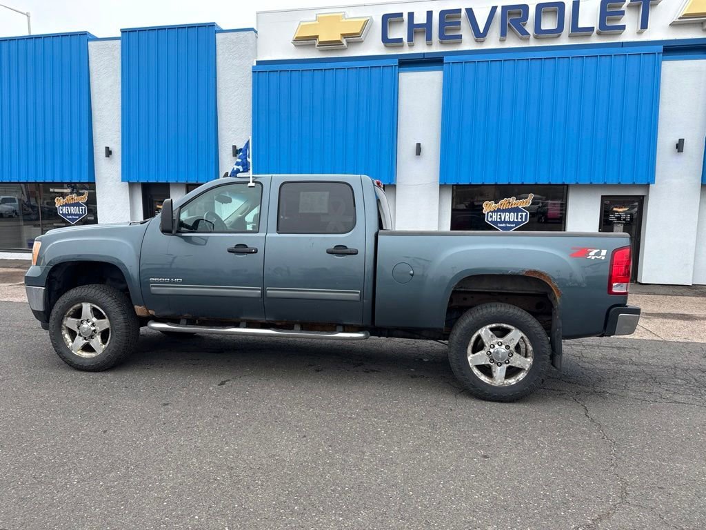 Used 2013 Stealth Gray Metallic GMC SLE image 14