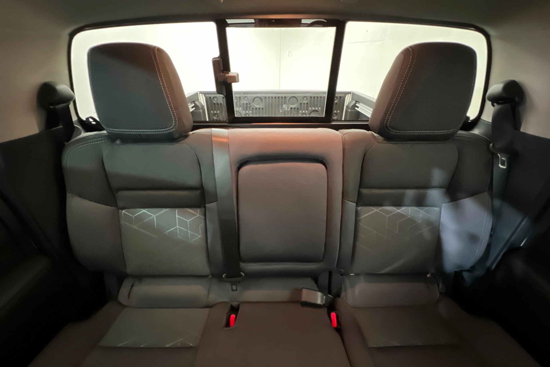 New 2026 Glacier White Nissan Crew Cab SV image 25