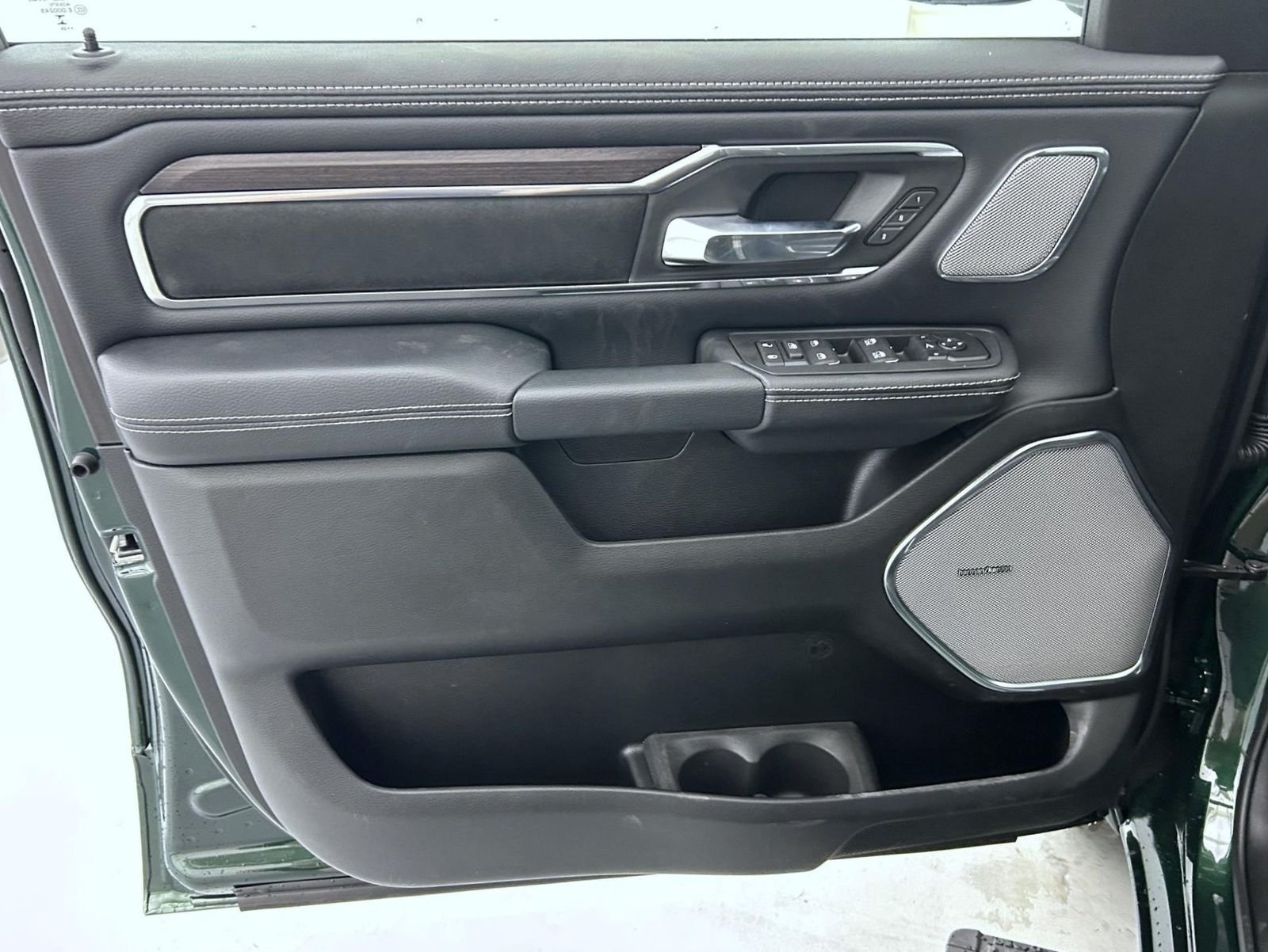 New 2026 Serrano-Green Metallic Exterior Paint RAM Laramie image 10
