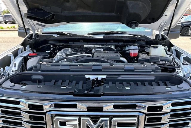Used 2024 White GMC Denali Ultimate image 34