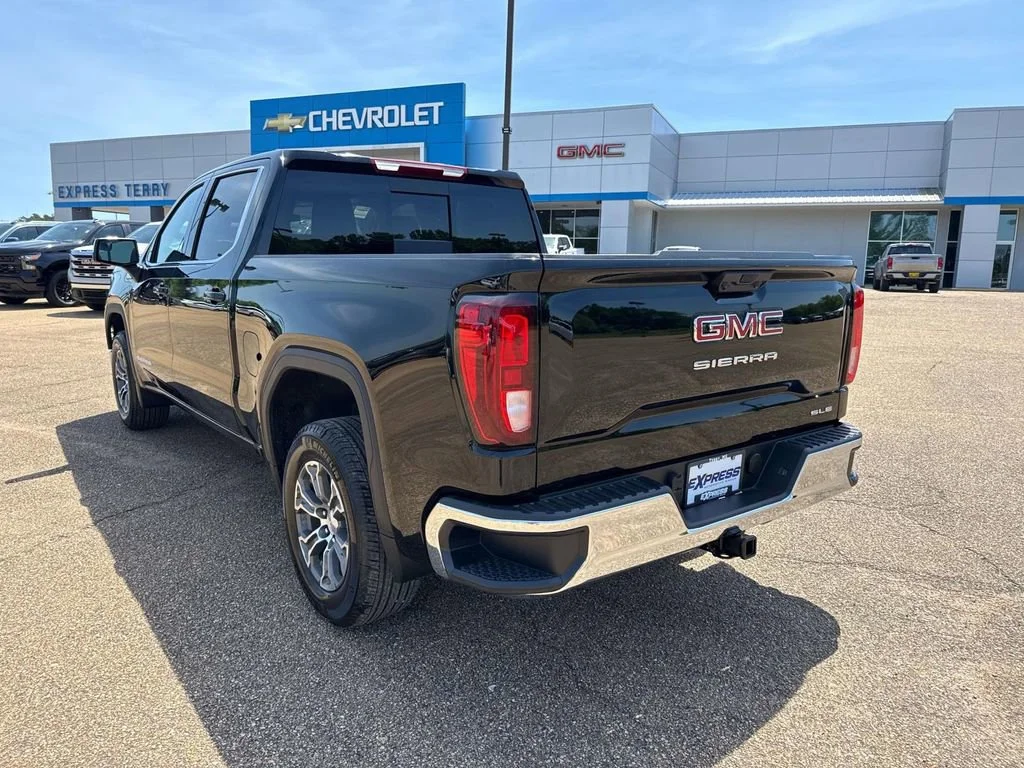 2026 GMC Sierra 1500 SLE - Photo 10