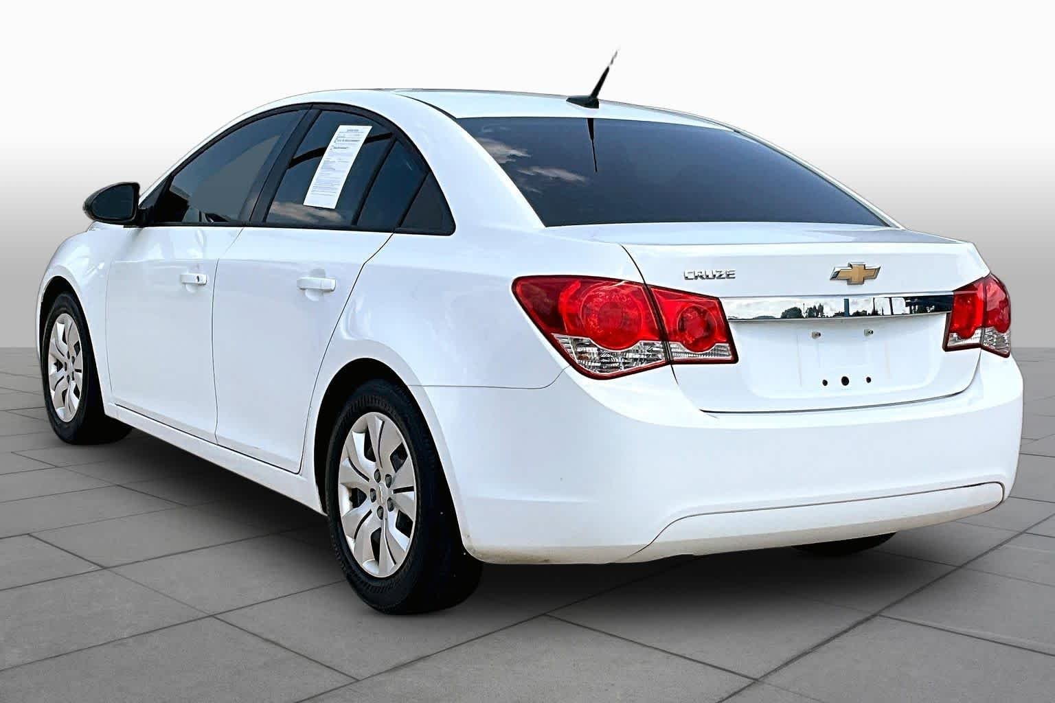 Used 2013 Summit White Chevrolet LS image 11