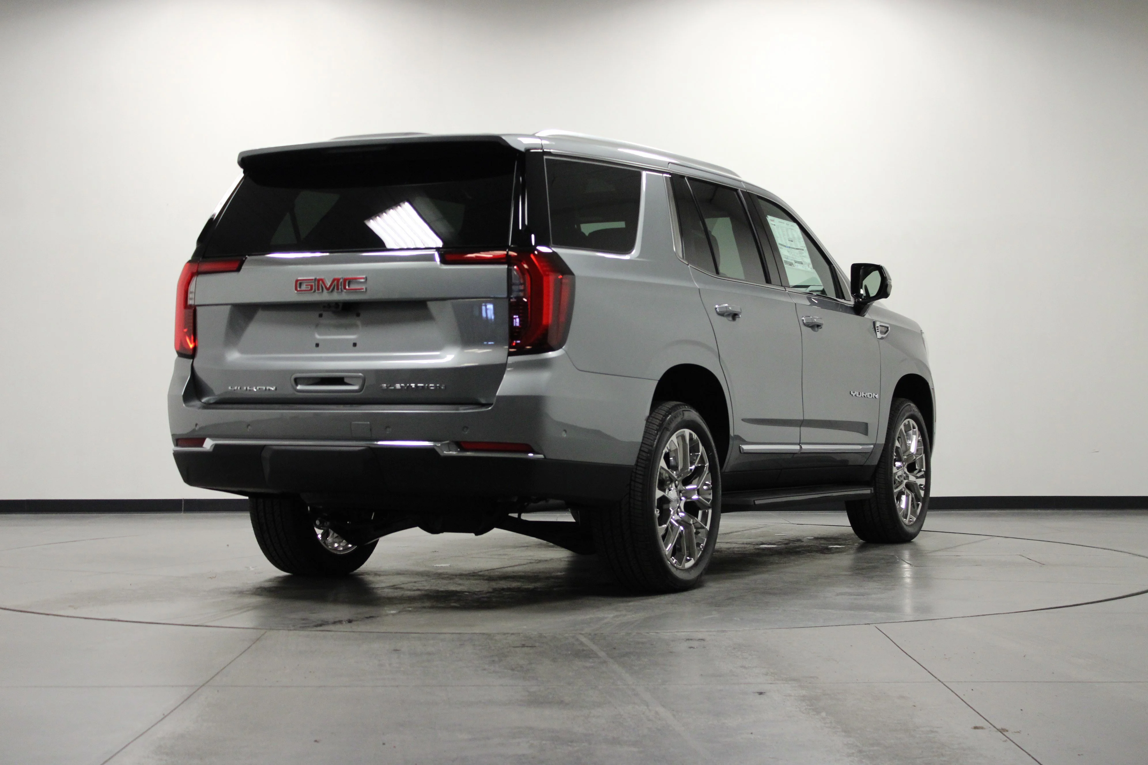 New 2026 Sterling Metallic GMC Elevation image 4
