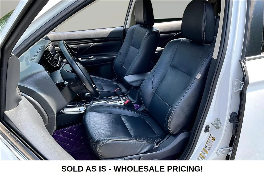 Used 2017  Mitsubishi  image 21
