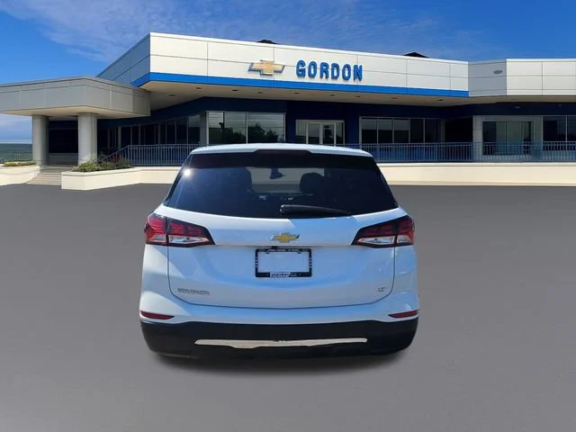 Used 2024 Summit White Chevrolet LT image 4