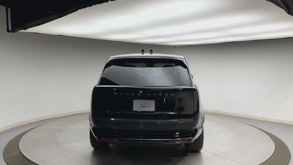 Used 2024 Santorini Black Metallic Land Rover SE image 3