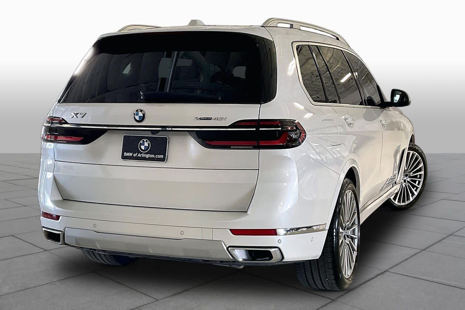 Used 2026 Mineral White Metallic BMW xDrive40i image 12