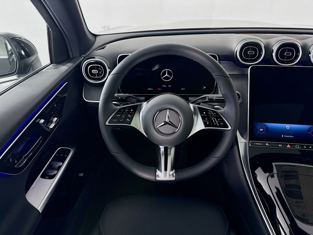 Used 2026 Black Mercedes-Benz GLC 300 image 23