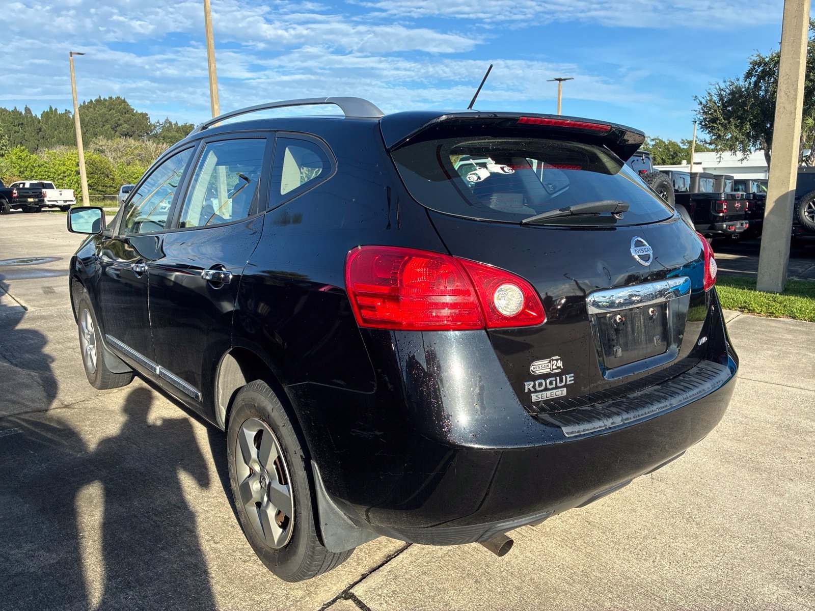 Used 2015 Black Nissan S image 3