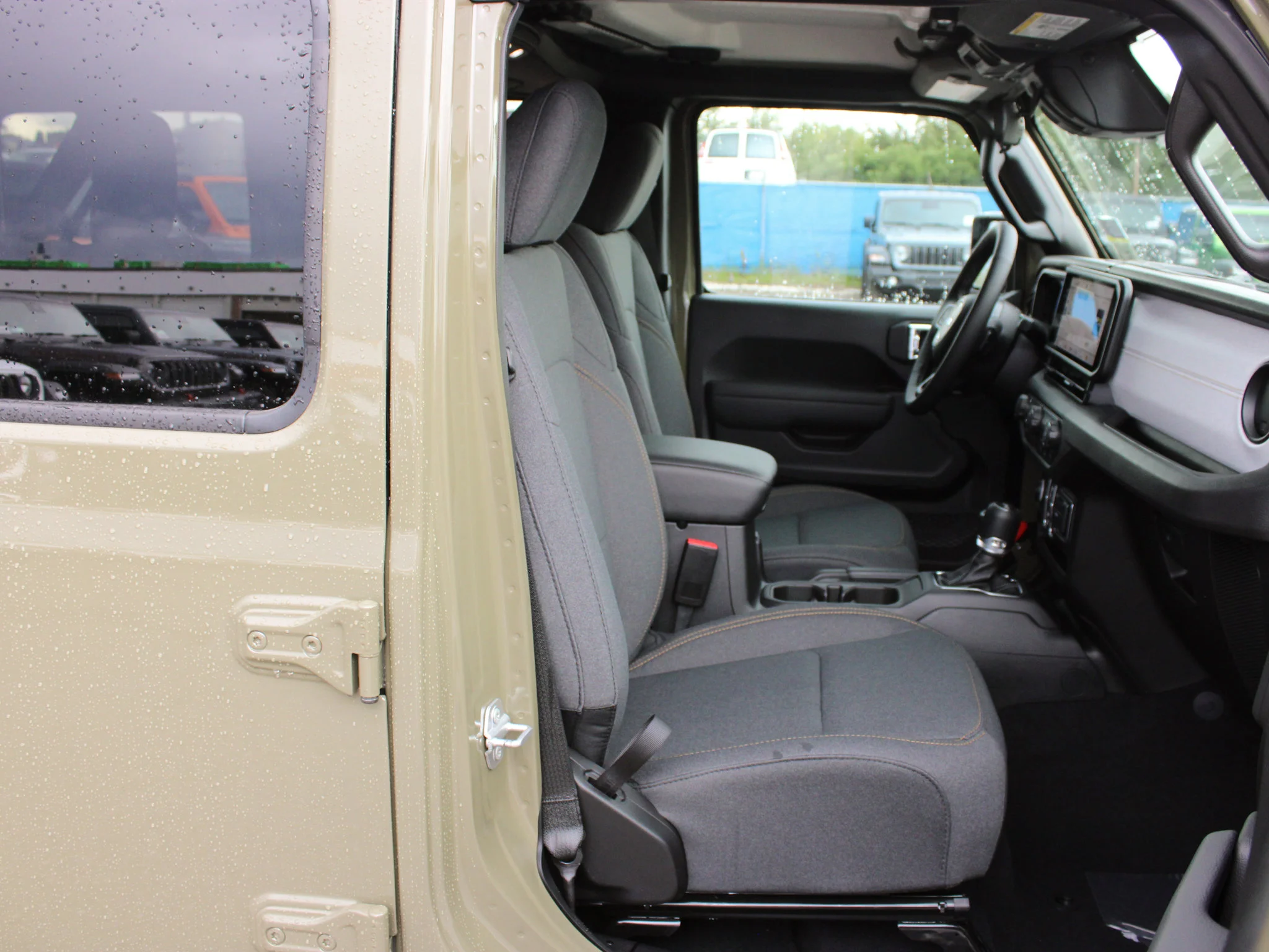 Used 2025 41 Jeep Sport S* 4 Door 4x4, Alpine Audio, Safety Group, Remote Start, Heated Seats image 13
