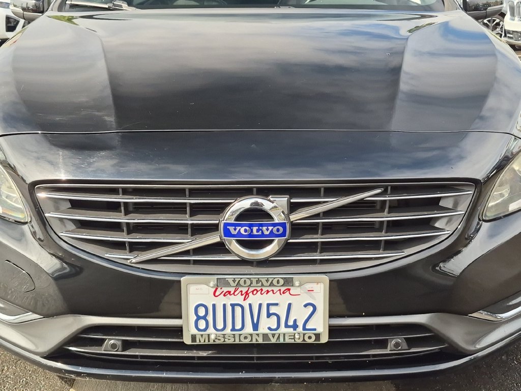 Used 2015 Black / Stone Volvo T6 image 37